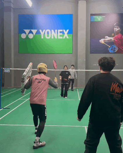 사기템-장착한-베드민턴-동호회원-0-이미지