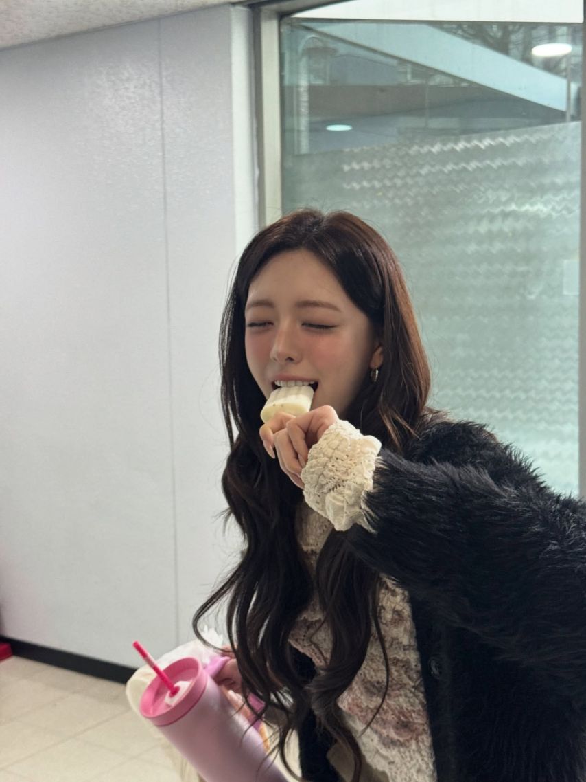 ITZY-유나.jpg-9-이미지