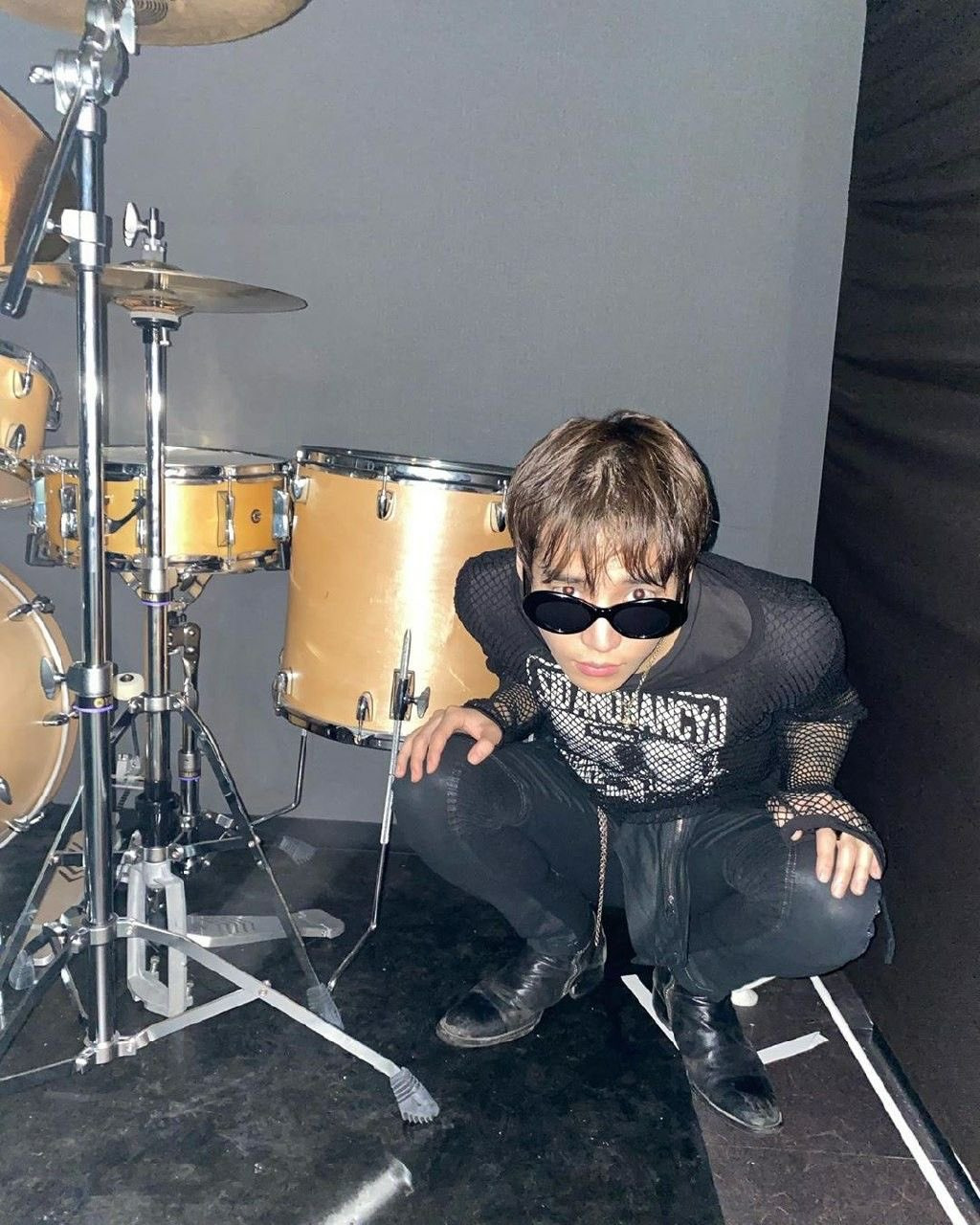 지금-국내-뿐만-아니라-해외에서도-다들-행방을-찾고-있다는-연예인...twt-6-이미지