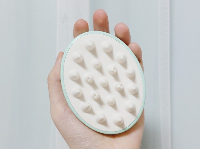 호불호-많이-갈리는-두피브러쉬-0-이미지