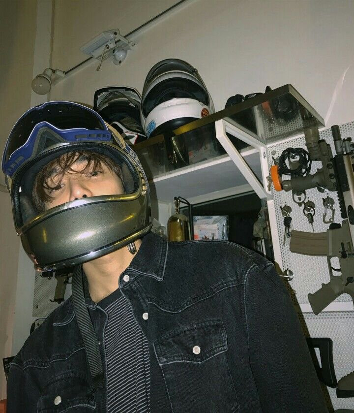 지금-국내-뿐만-아니라-해외에서도-다들-행방을-찾고-있다는-연예인...twt-7-이미지