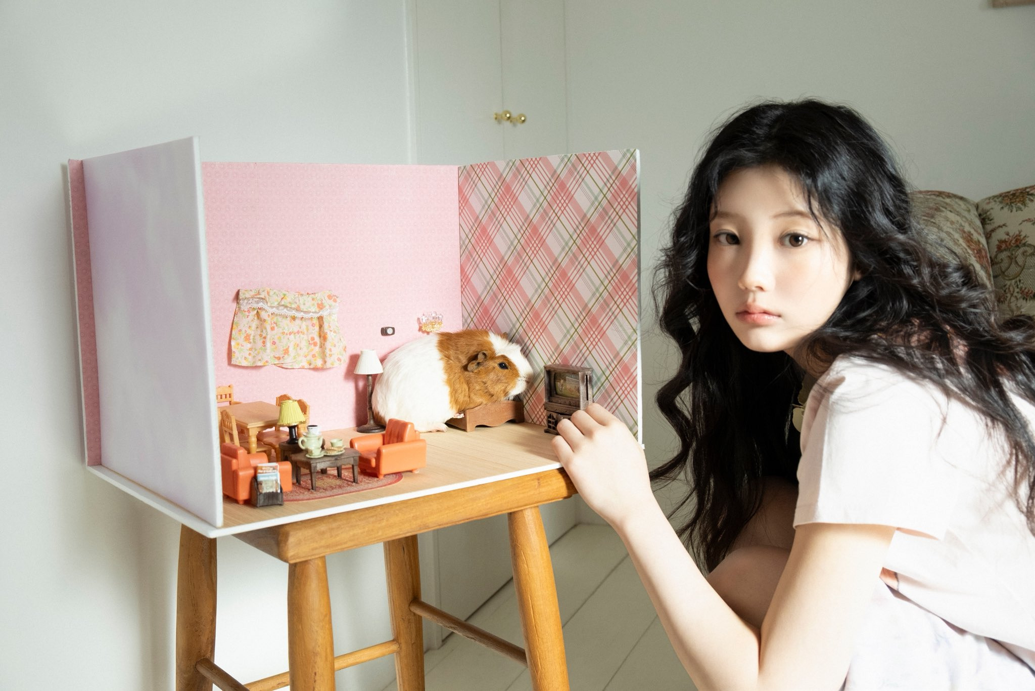 아일릿-원희-x-기니피그.jpgif-5-이미지