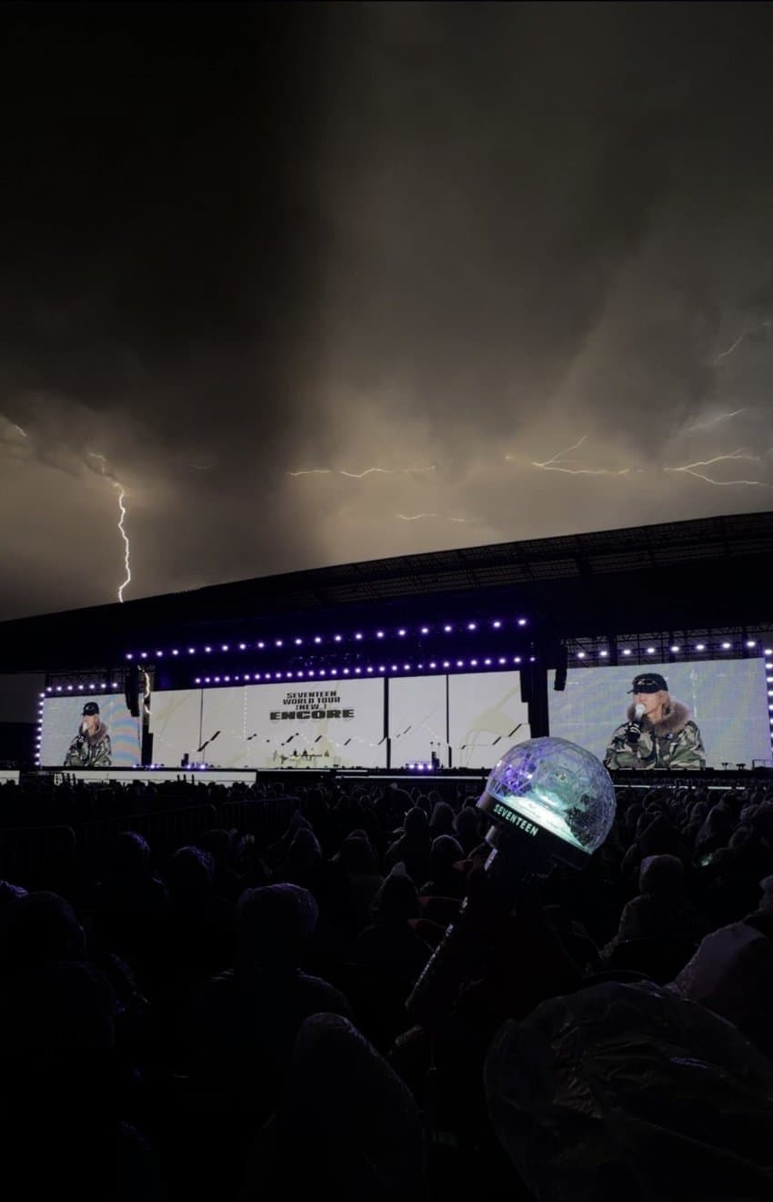 어제자-천둥번개-친-세븐틴-콘서트장-1-이미지