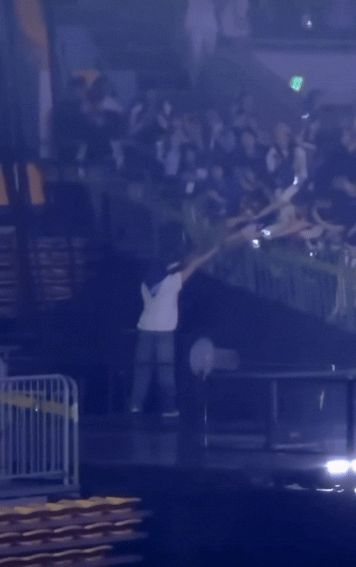 어제자-슈퍼주니어-콘서트-사고.gif-1-이미지