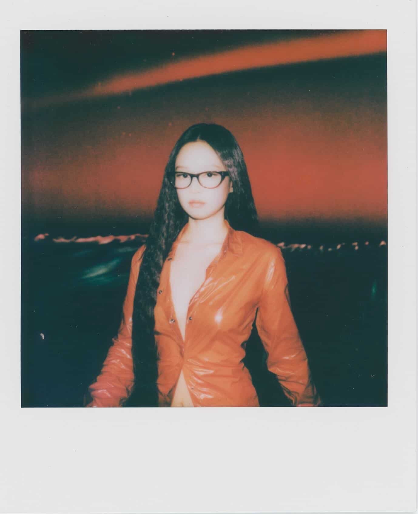 레이밴-글로벌-엠버서더-된-제니-화보.jpg-6-이미지