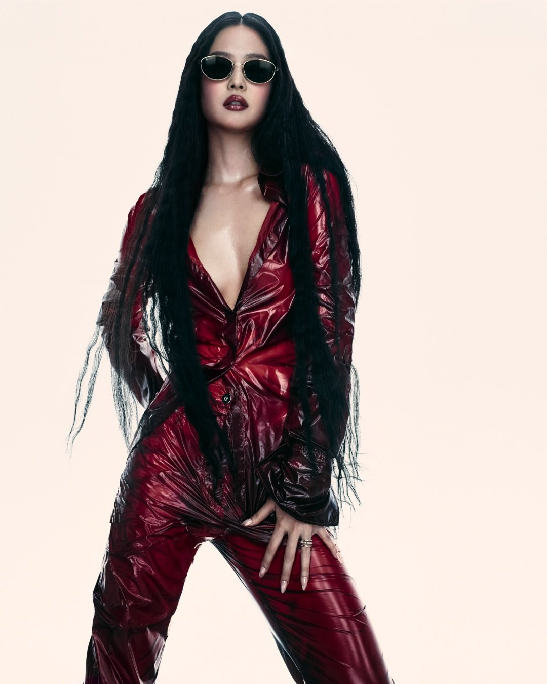 레이밴-글로벌-엠버서더-된-제니-화보.jpg-4-이미지