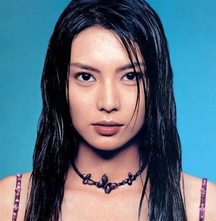 일본에서-쿨뷰티의-대표적인-외모로-불리는-여자-연예인-4-이미지