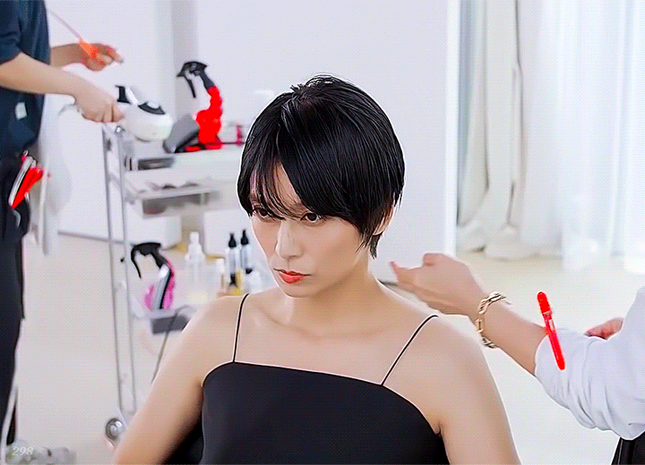 일본에서-쿨뷰티의-대표적인-외모로-불리는-여자-연예인-14-이미지