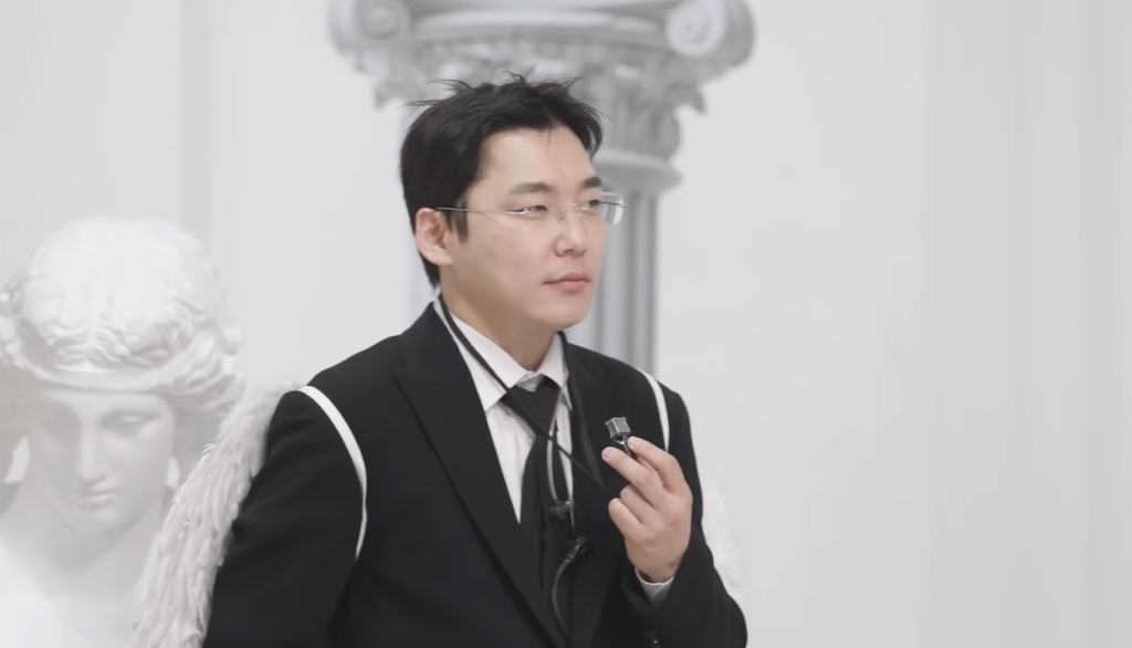 웃으면-안되는-카리나-생일-파티-2-이미지