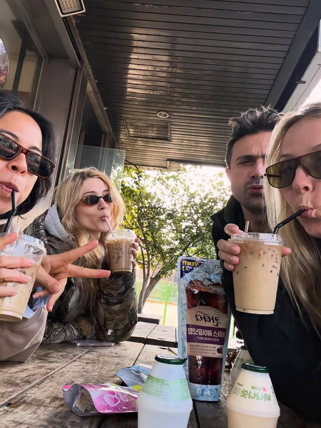 한국-여행-중인-나탈리아-다이어(기묘한이야기-낸시)-3-이미지