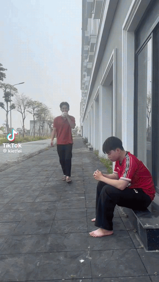 나름-웃긴-중국-쇼츠-근황-0-이미지