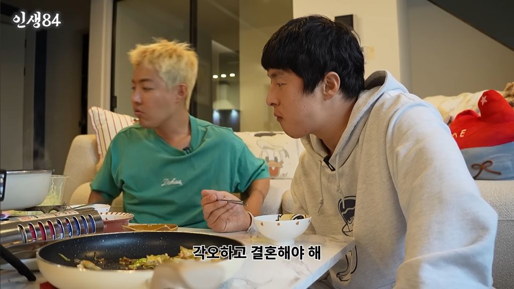 만약에-운동선수랑-결혼하게-되면-각오하고-결혼해야-해-1-이미지