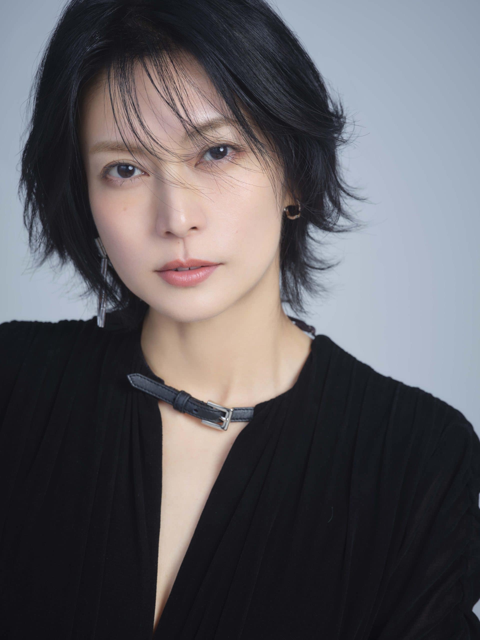 일본에서-쿨뷰티의-대표적인-외모로-불리는-여자-연예인-24-이미지