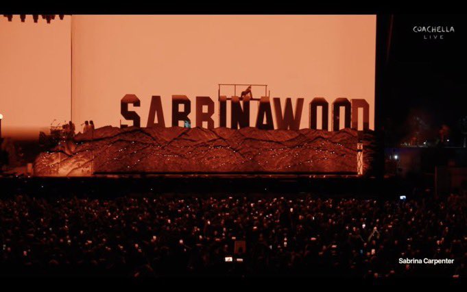 한-편의-뮤지컬처럼-구성해-역대급-반응인-사브리나-코첼라-공연-4-이미지