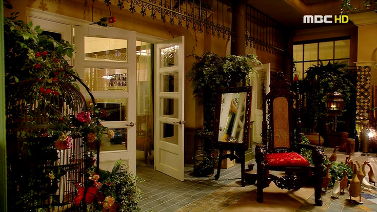 <궁>을-본-일본쪽에서는-도대체-어떤-세팅값을-써서-촬영했기에-저런-색감이-나오느냐”고…-4-이미지