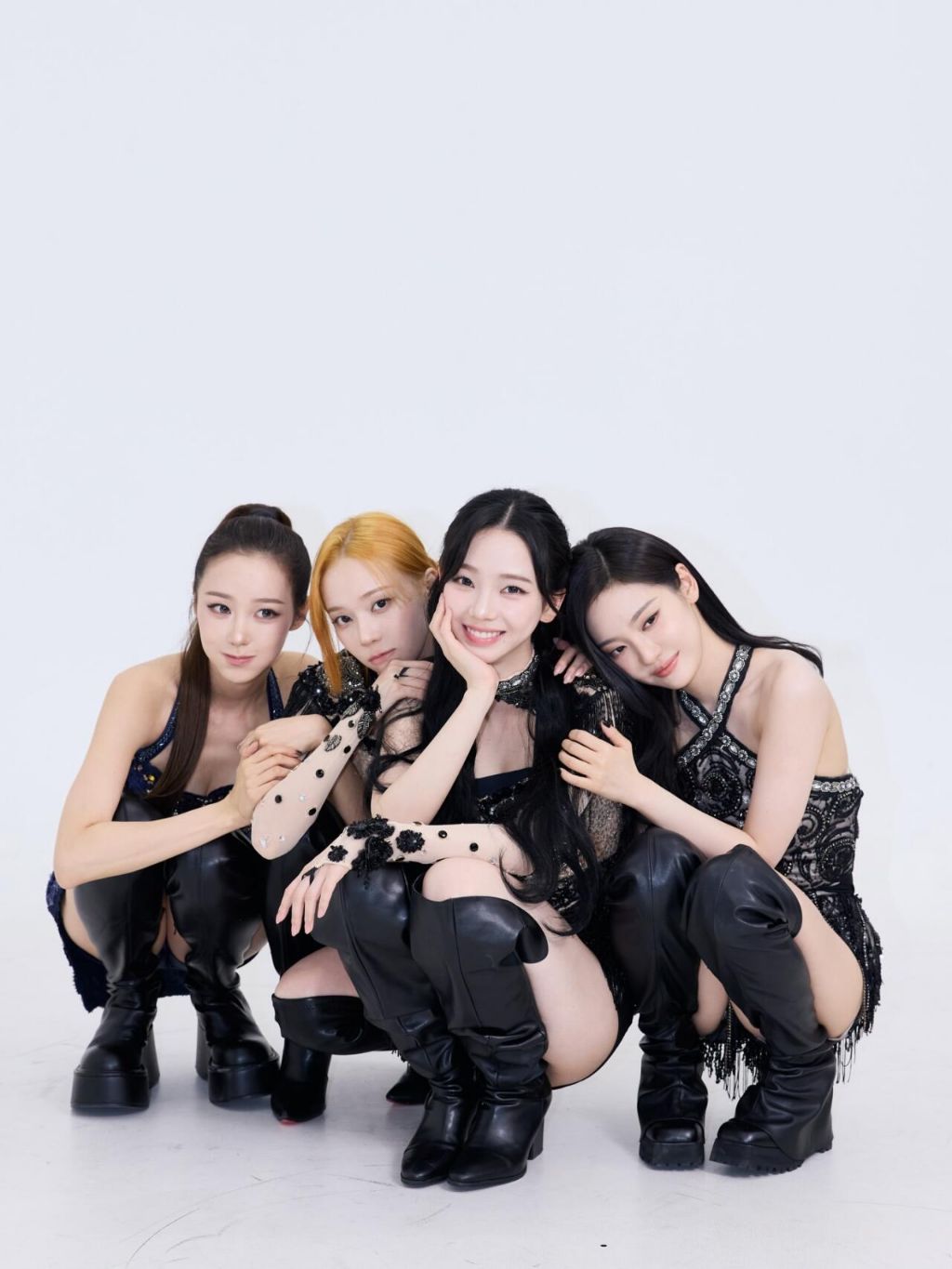 데뷔초-의상입고-촬영한-에스파-3-이미지