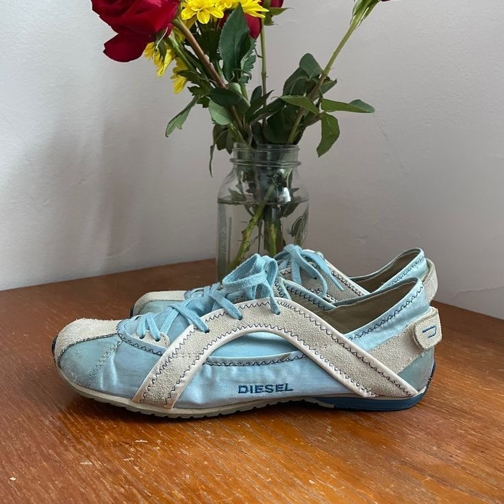 발-끝에서-피어나는-봄🌷-봄-내음-가득-담은-신발들-👟🩰-0-이미지