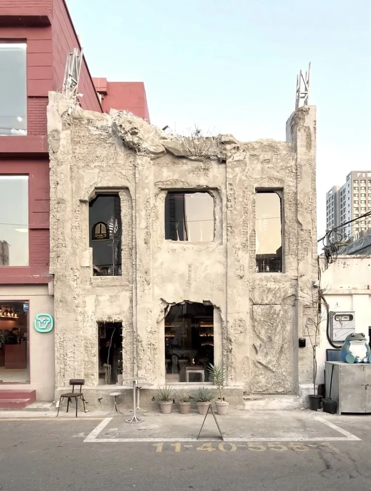 용산에-새로-생겼다는-바.jpg-0-이미지