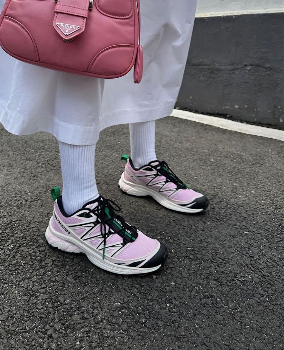 발-끝에서-피어나는-봄🌷-봄-내음-가득-담은-신발들-👟🩰-12-이미지