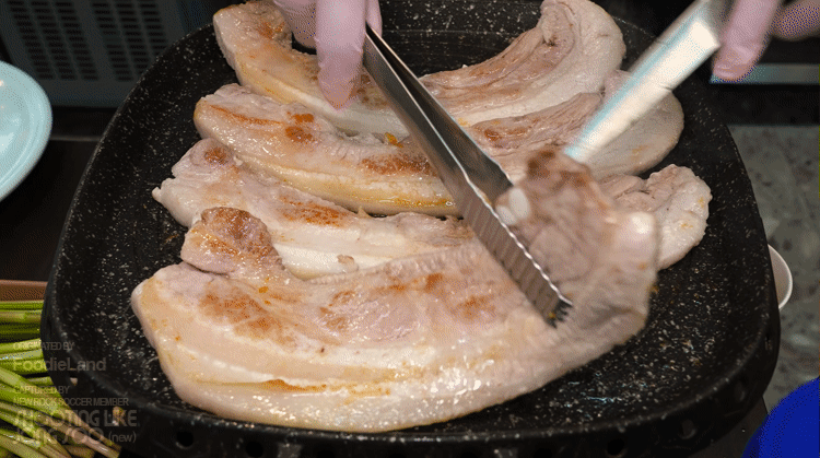 미나리-삼겹살.gif-1-이미지