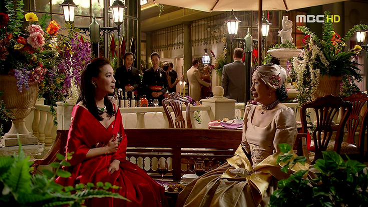 <궁>을-본-일본쪽에서는-도대체-어떤-세팅값을-써서-촬영했기에-저런-색감이-나오느냐”고…-19-이미지