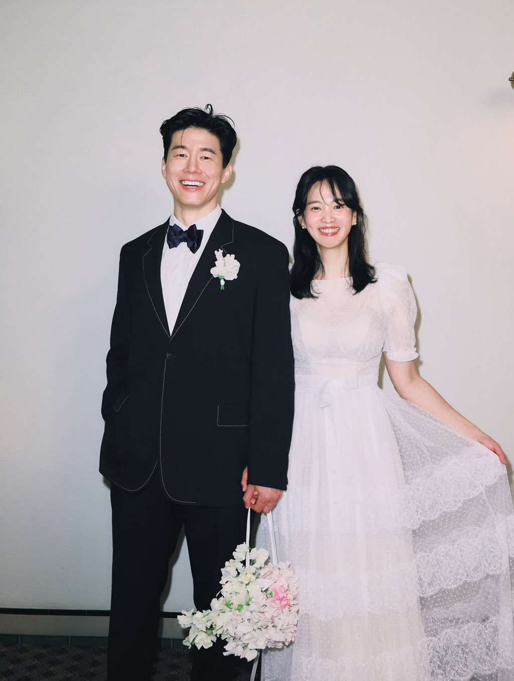 윤승아-김무열-결혼-11주년-기념-가족사진-0-이미지