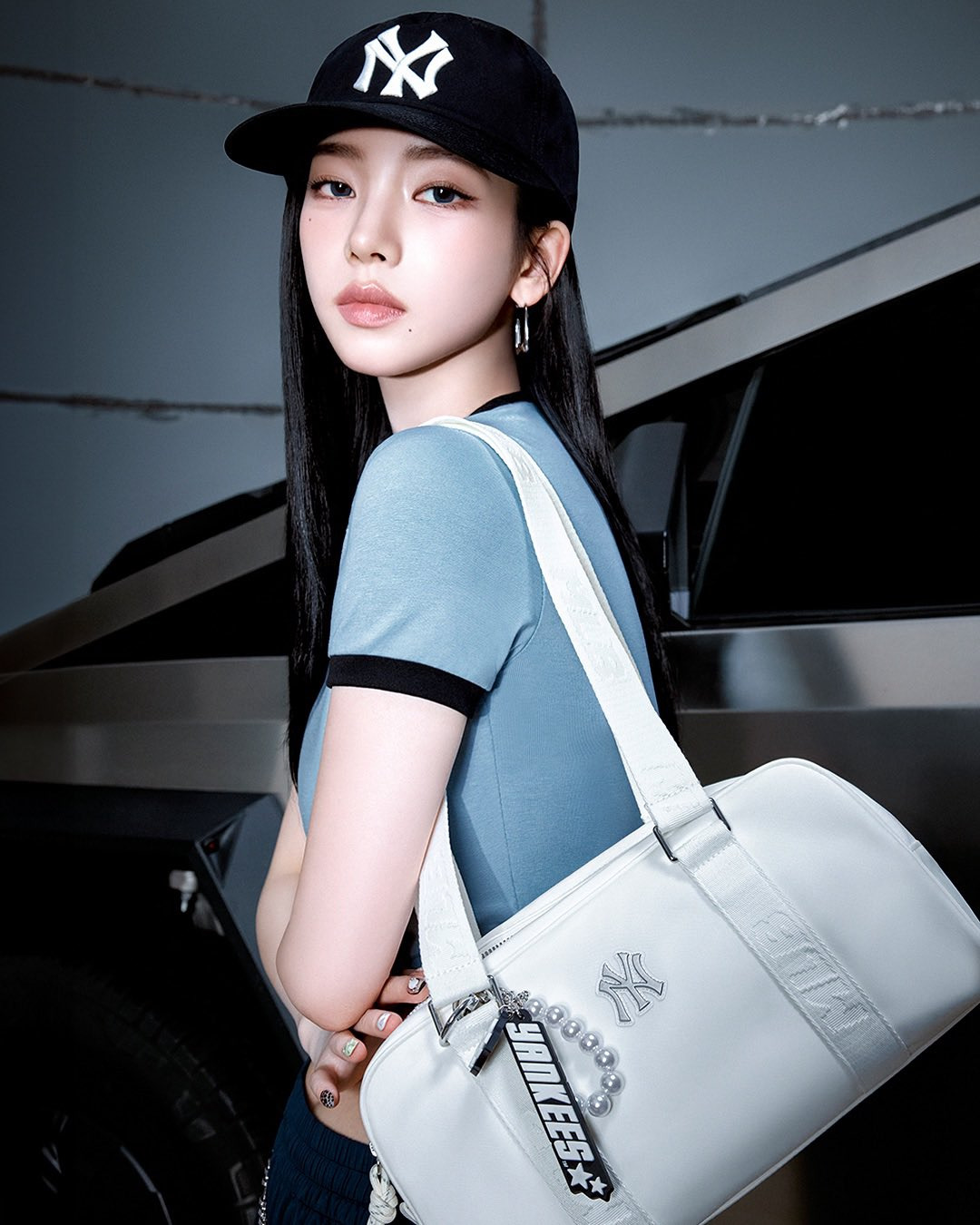 사이버트럭-배경-카리나.jpg-12-이미지