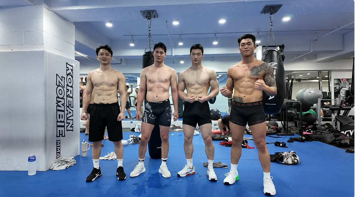 최근-스파링-파트너들이-다양해-진-듯한-코좀-체육관-1-이미지