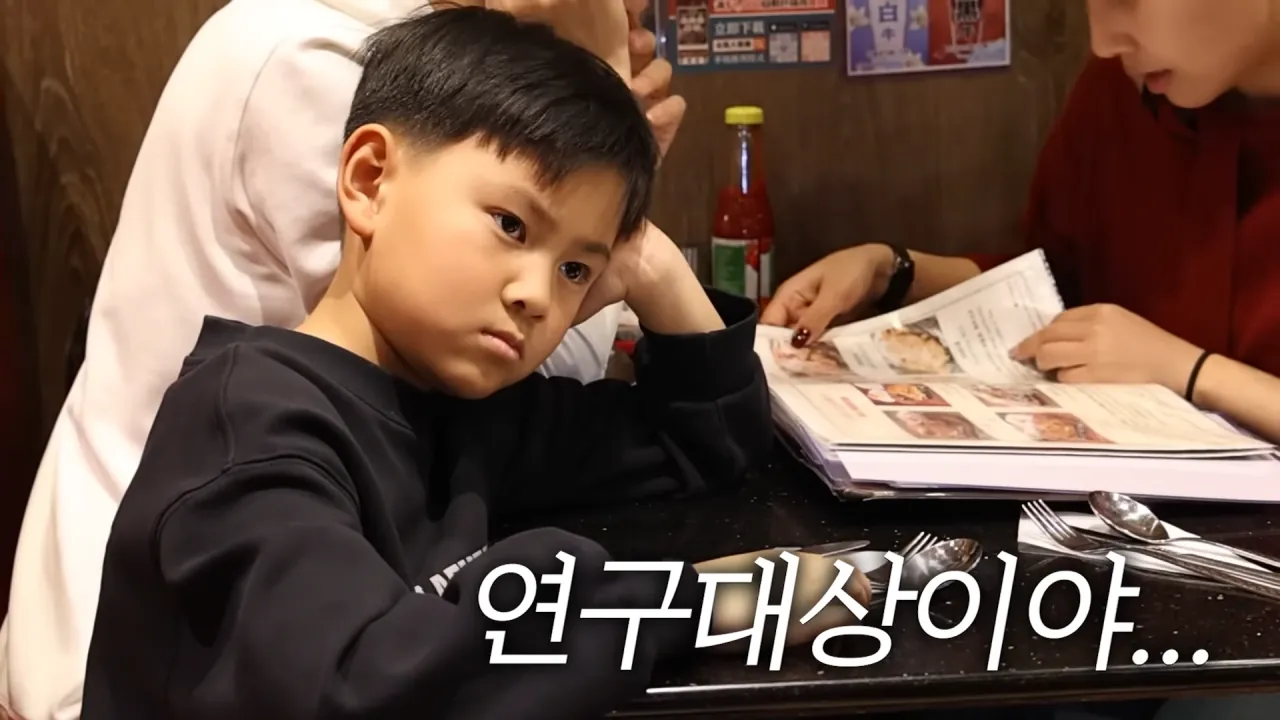 홍콩에서-철판-스테이크-먹방한-쯔양ㄷㄷ-46-이미지