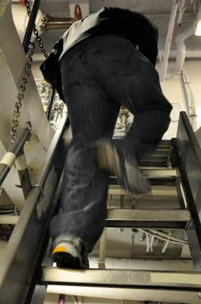 니미츠급-항공모함의-생활-일부-10-이미지