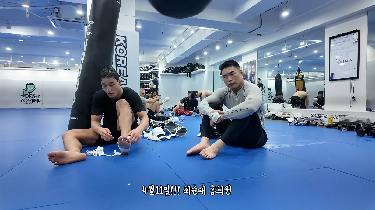 최근-스파링-파트너들이-다양해-진-듯한-코좀-체육관-9-이미지