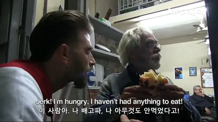 나폴리-사람들을-상대로-실제-파인애플-피자-실험-41-이미지