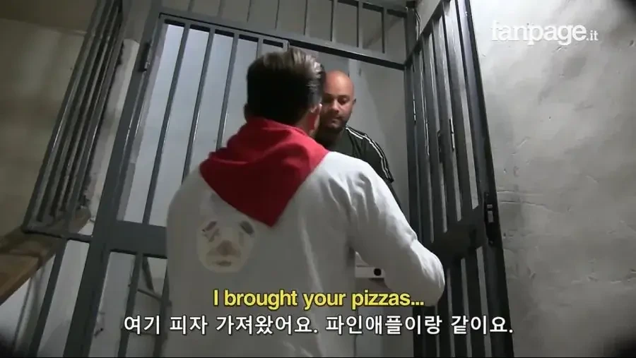 나폴리-사람들을-상대로-실제-파인애플-피자-실험-7-이미지