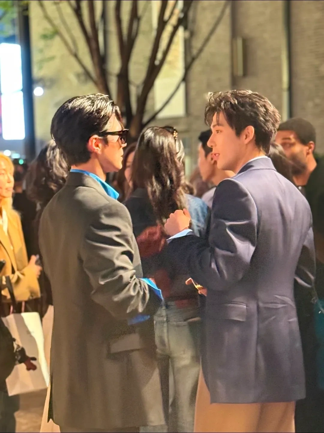 만난지-이틀만에-친해진-중국-배우-촬영장에-놀러간-박보검-2-이미지