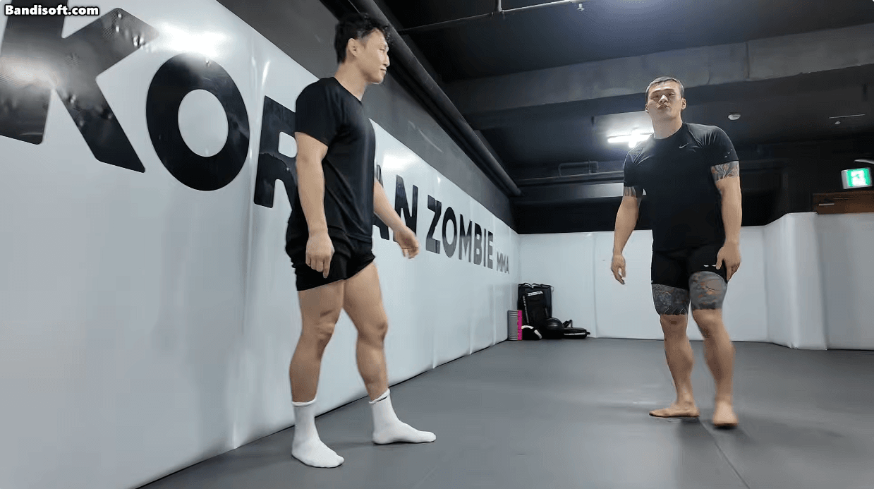 레슬링-훈련하는-최두호-선수와-황인수-선수-3-이미지