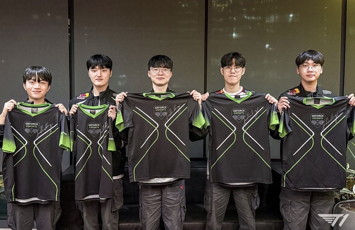[T1-인스타]-NVIDIA의-젠슨황-CEO님께서-T1-LCK-선수단에게-친필-사인-유니폼을-보내주셨습니다-1-이미지