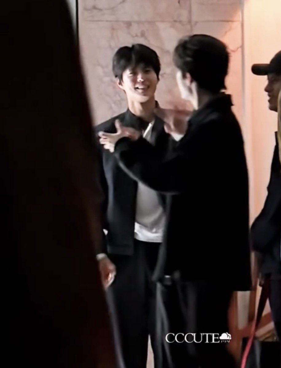 만난지-이틀만에-친해진-중국-배우-촬영장에-놀러간-박보검-9-이미지