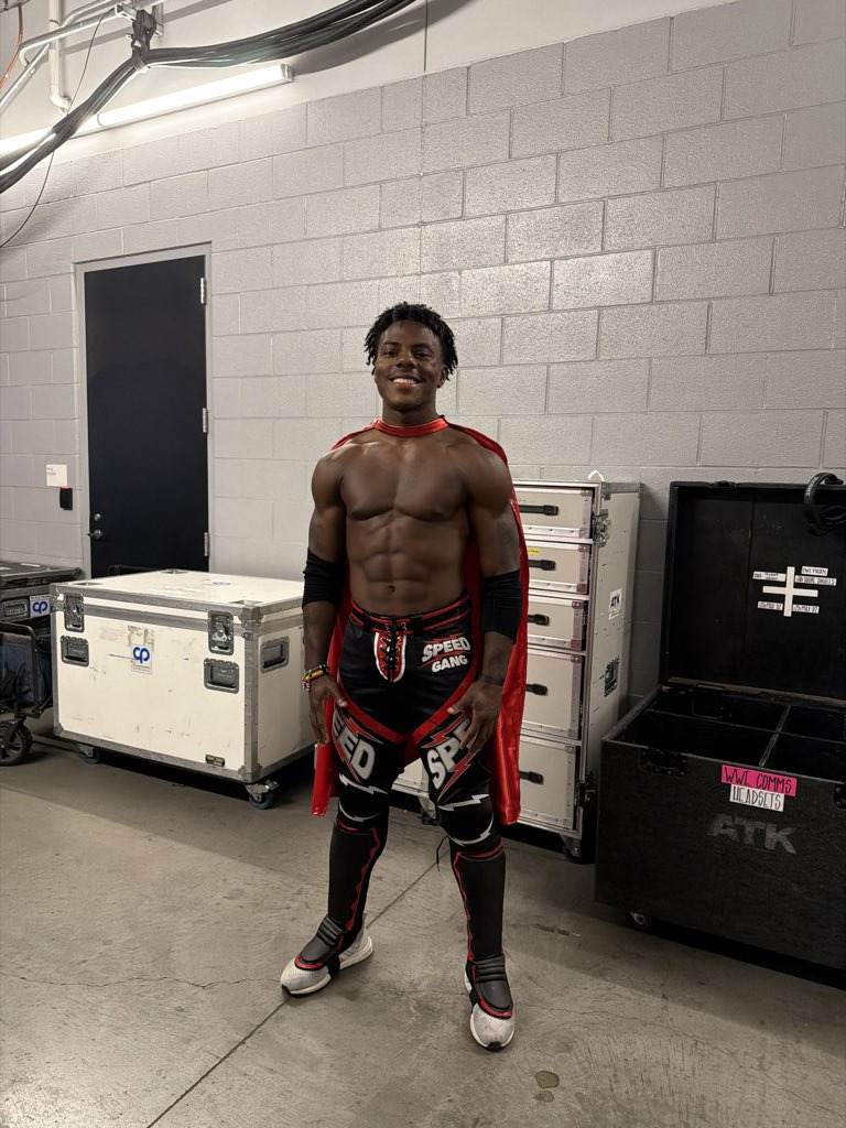 레슬매니아에-참전해-고난이도-기술-선보인-아이쇼-스피드.jpgif-4-이미지