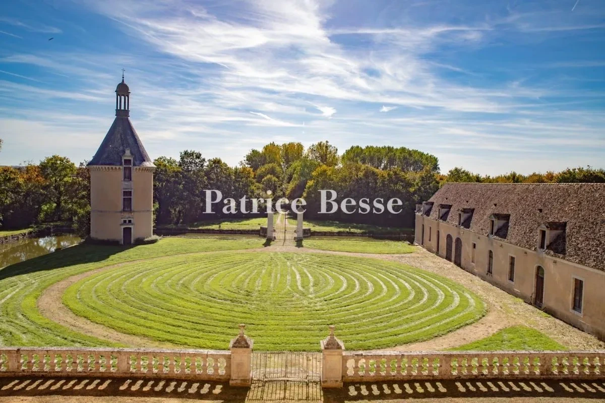 매물로-나온-유럽의-어느-성(castle)-4-이미지