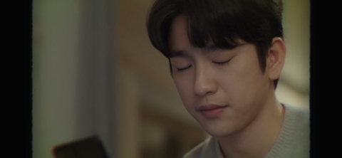 유미의세포들2-유미와-바비의-엔딩.jpg-12-이미지