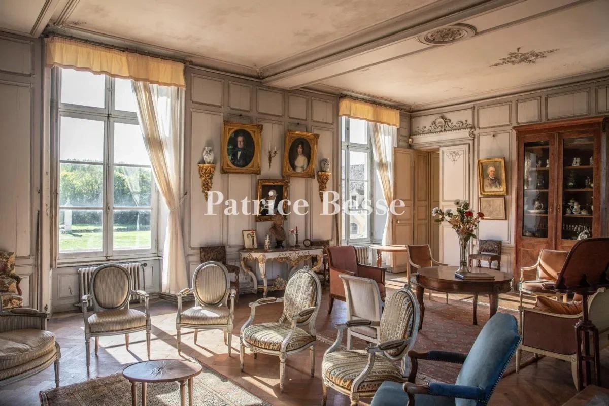 매물로-나온-유럽의-어느-성(castle)-7-이미지