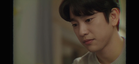 유미의세포들2-유미와-바비의-엔딩.jpg-10-이미지