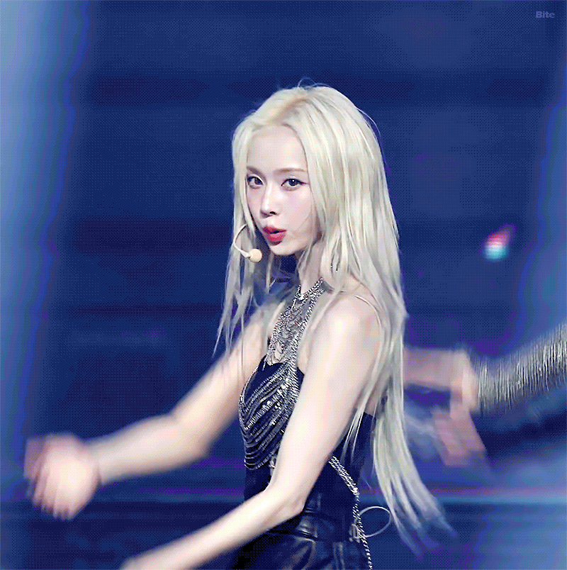 오랜만에-올려보는-윈터.gif-8-이미지