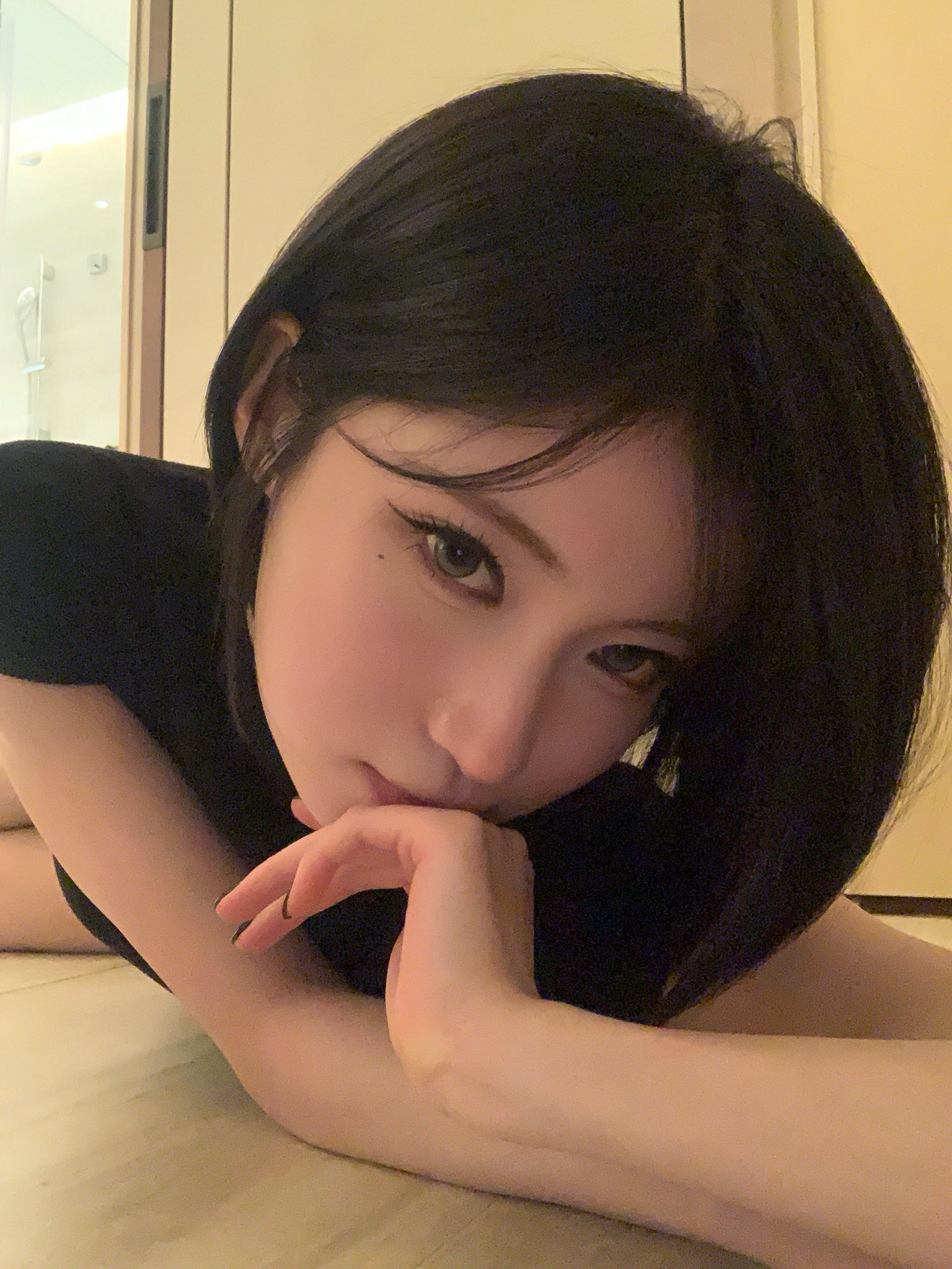 엑소-카이와-컨텐츠-촬영한듯한-베몬-아사.gif-4-이미지