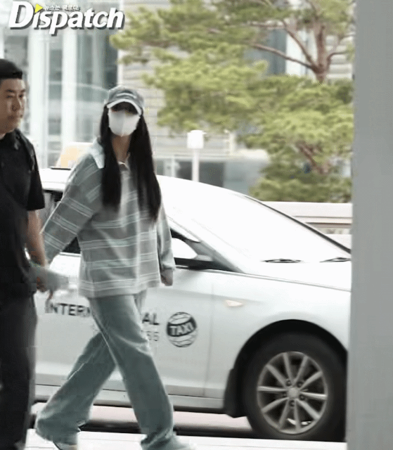 오늘자-출국하는-블랙핑크-지수-5-이미지