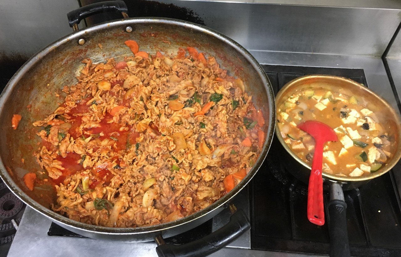 제육볶음-+-우럭-된장찌개.-2-이미지