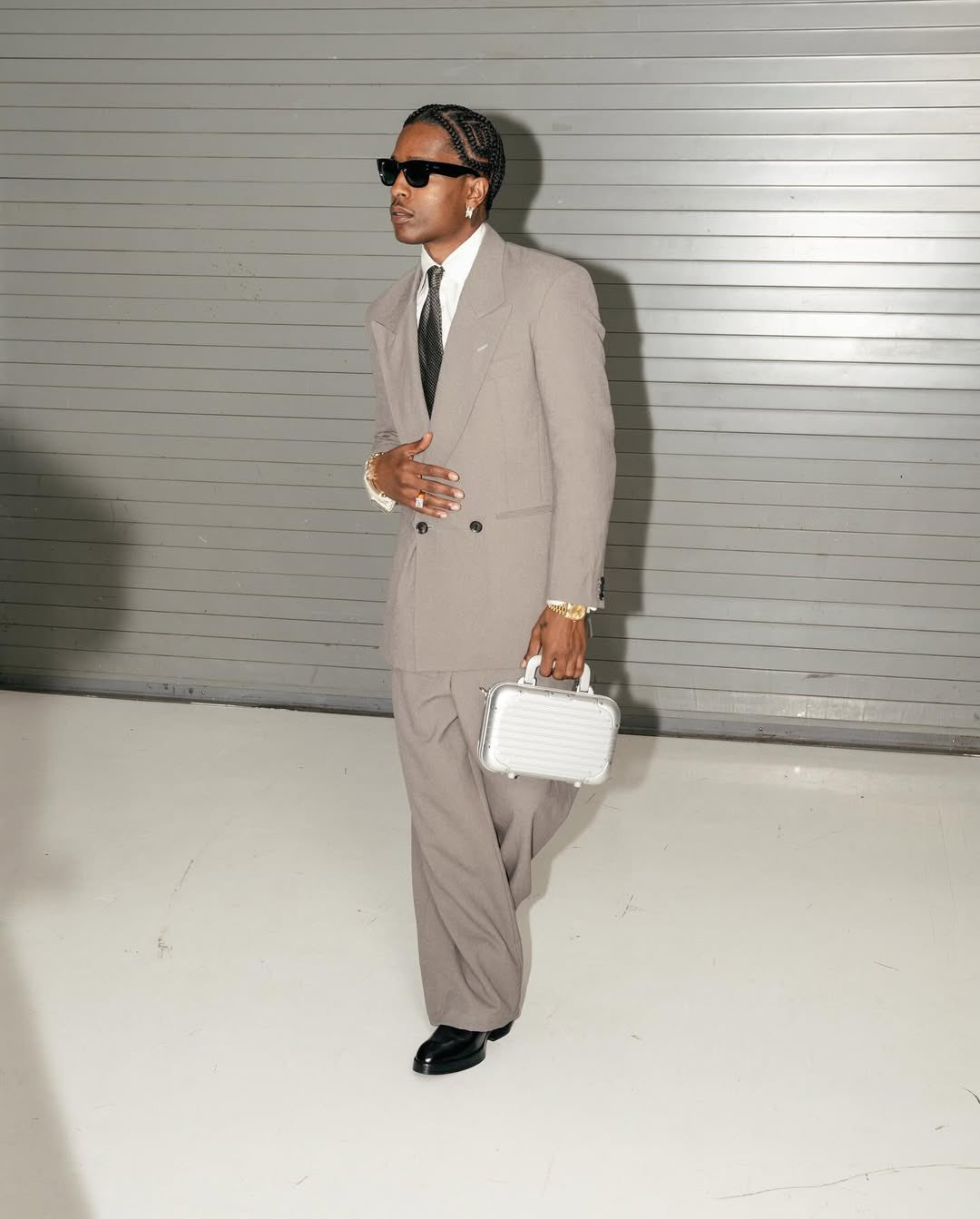 리브랜딩한-선글라스-브랜드-레이밴-최근-광고들-16-이미지