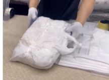 광장시장-이불가게-사장님의-현란한-포장-솜씨-1-이미지