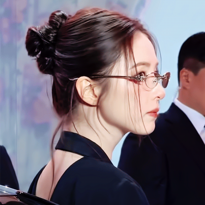 긱시크-안경이-넘-잘어울리는-신세경-1-이미지