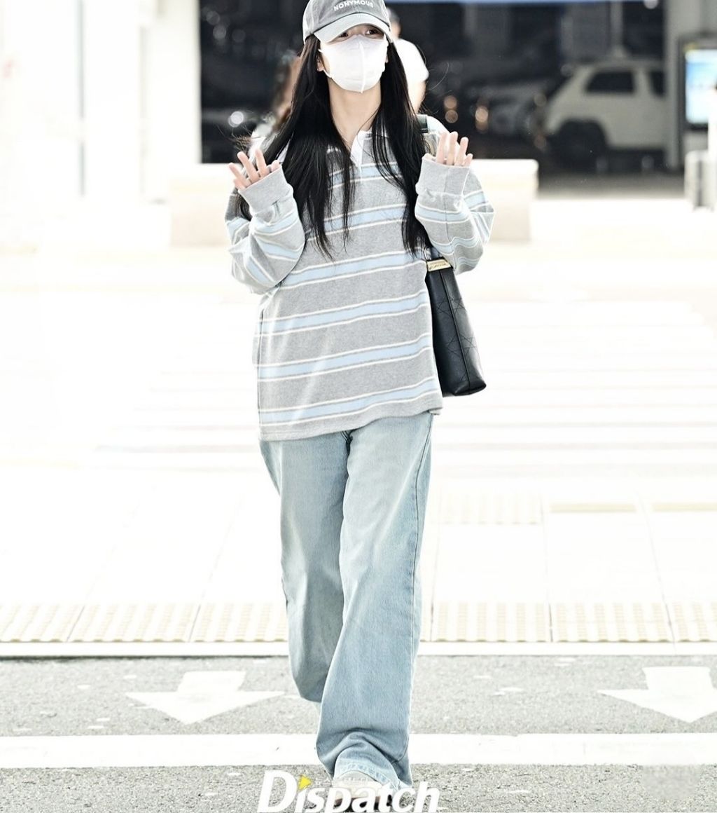 오늘자-출국하는-블랙핑크-지수-2-이미지